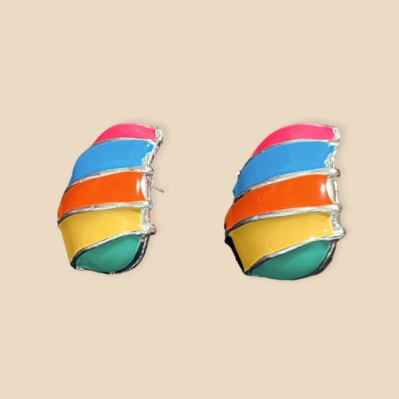 Summertime Stud Earrings - Picture 3 of 4